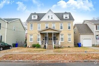 Building Photo - 422-424 W 30th St