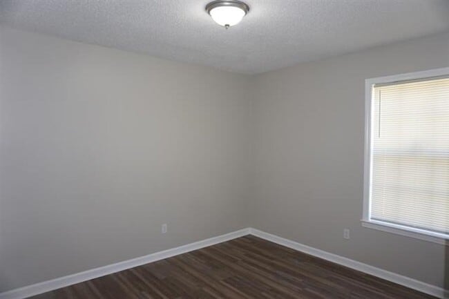 Building Photo - 5353 Scrivener Dr