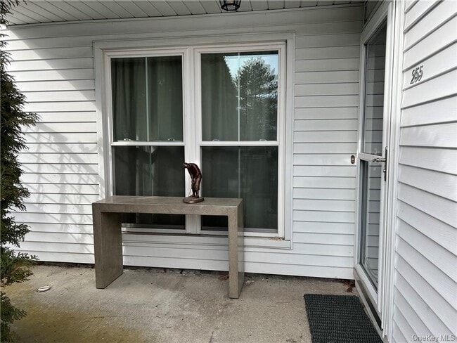 Building Photo - 255 Homestead Village Dr