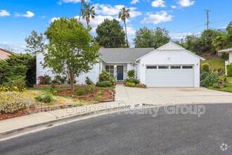 Building Photo - 257 Lupine Pl