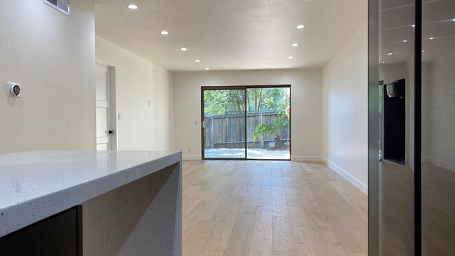 Living Room and Floating Bench - 6474 Cavalleri Rd