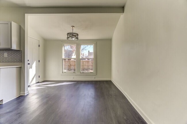 Foto del edificio - 782 N Hollywood St