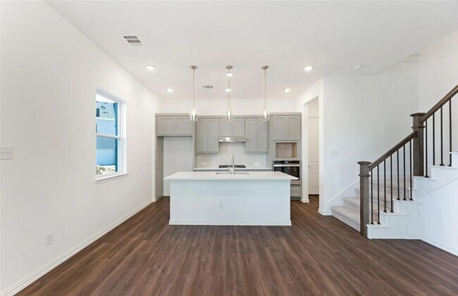 Foto del edificio - Luxury Townhome in Legends Crossing