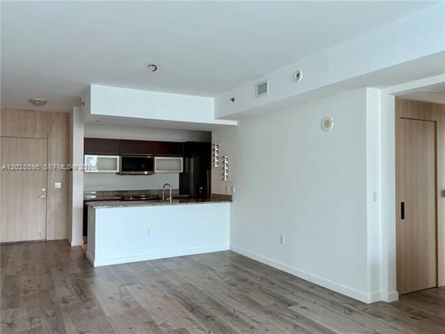 Photo - 951 Brickell Ave Apartment