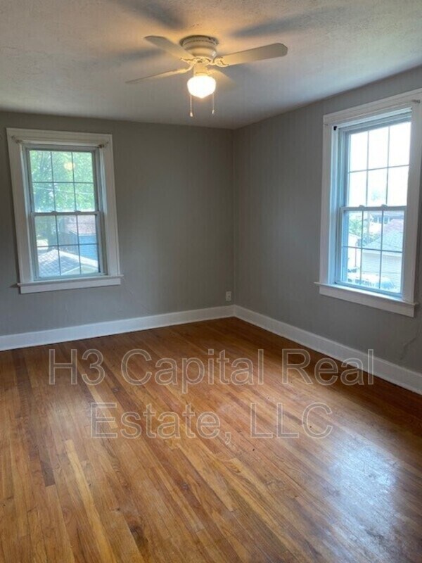 Building Photo - 2556 Edison Ave