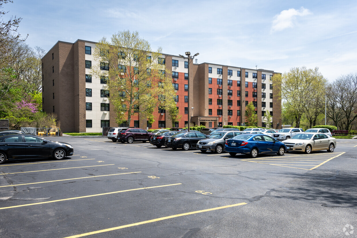Lado del edificio 2 - Riveredge Village Apartments