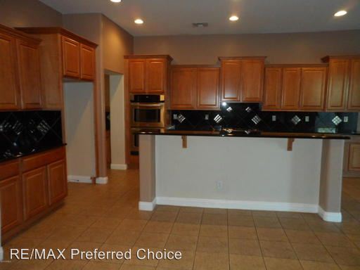 Building Photo - 26856 N 90th Dr