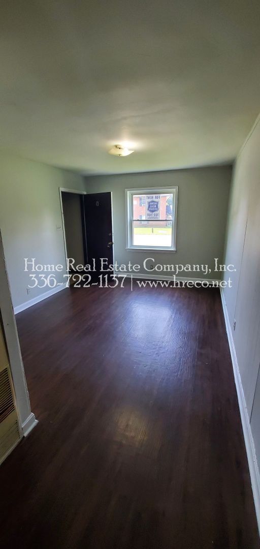 Foto del edificio - 2336 N Cherry St