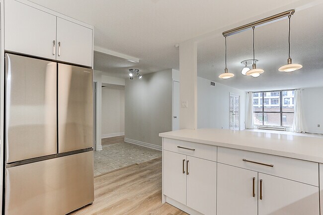Photo du bâtiment - 188 Spadina Ave.