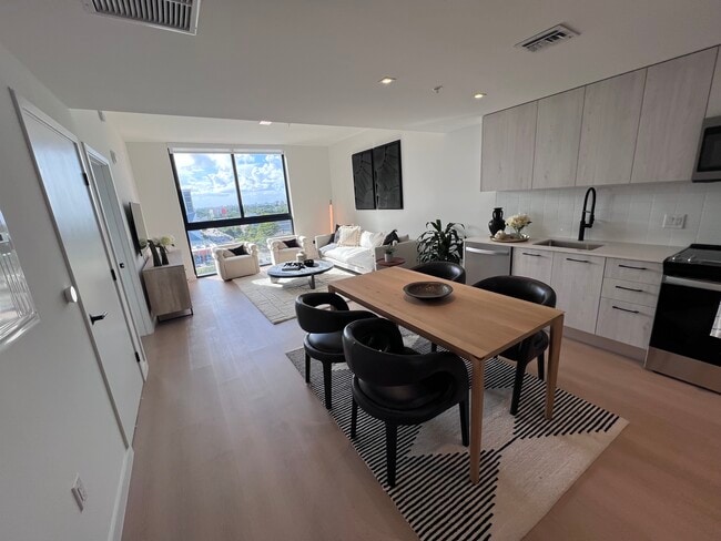 Foto del edificio - 120 NW 31st St