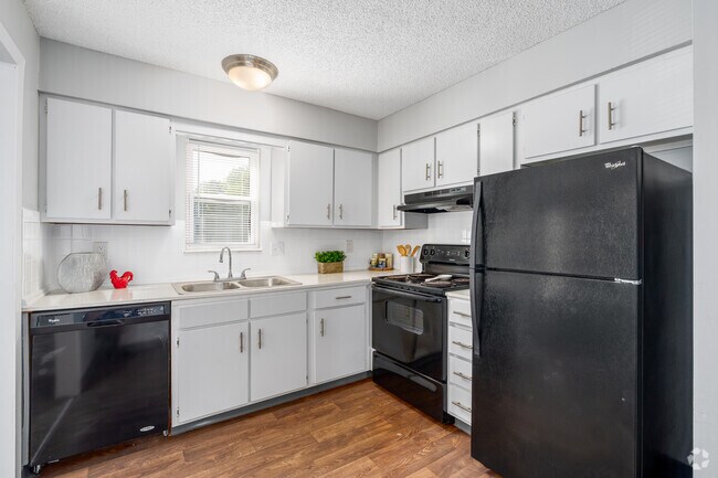 Interior Photo - The Flats at Minor Park
