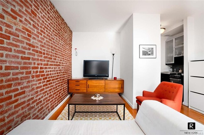 Foto del edificio - 482 E 74th St