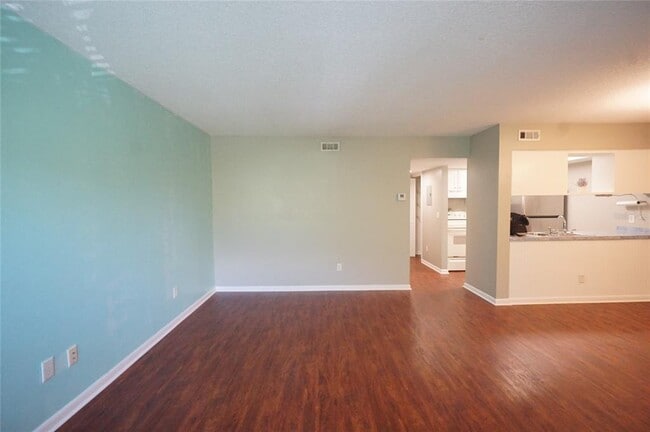 Building Photo - 4810 S Dauphin Ave
