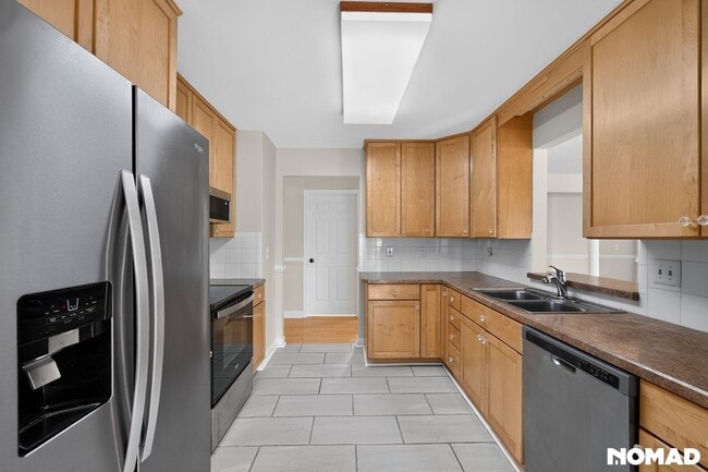 Building Photo - 33955 Middleton Cir