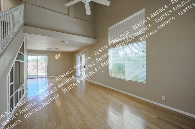 Foto del edificio - 15550 N Frank Lloyd Wright Blvd