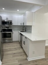 Building Photo - 480 NW 20th St