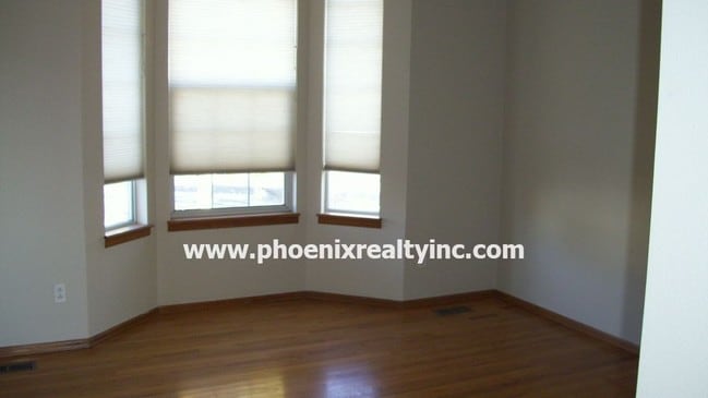 Building Photo - Thornton Home Rental