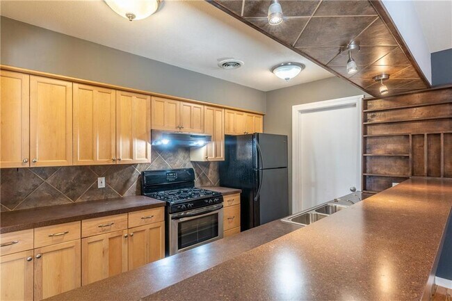 Foto del edificio - 2416 S 5th St