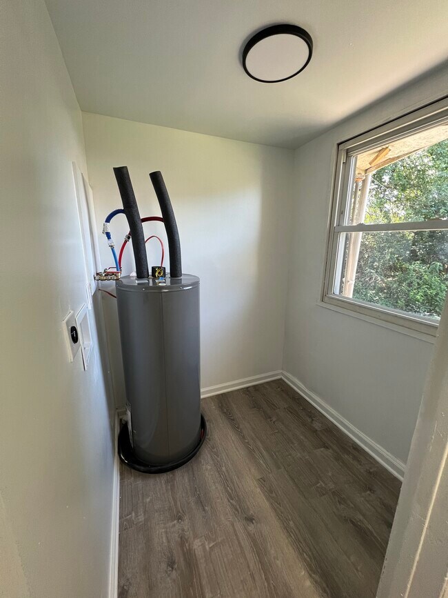 Foto del edificio - 2921 W 6th St