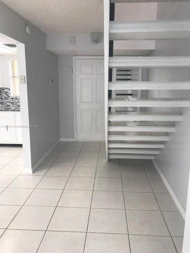 Foto del edificio - 210 NW 87th Ave