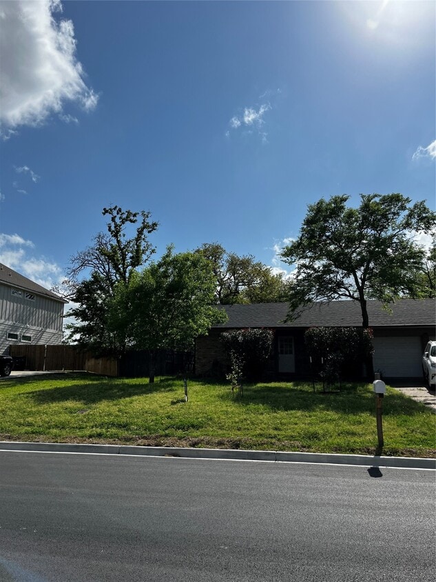 Foto del edificio - 1220 Berkeley St