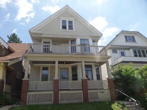 Building Photo - 2816 N Fratney St