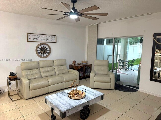 Building Photo - 9414 Oglethorpe Dr