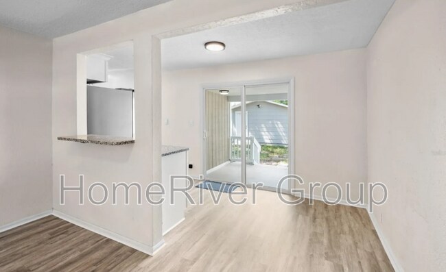 Foto del edificio - 4751 Fairfield Ave S