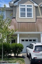 Building Photo - 10 Windward Drive
