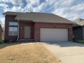 Building Photo - 3533 Juniper