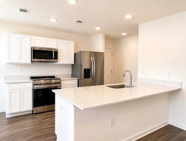 Building Photo - 1623 Trout Dr