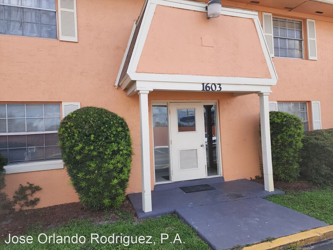Primary Photo - 2 br, 1 bath House - 1603 W Oak Ridge Rd A