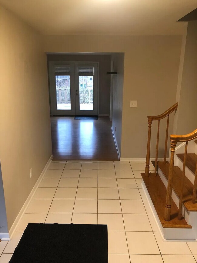 Foto del edificio - 2481 E Rahn Rd