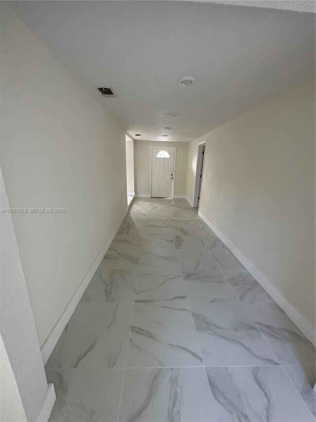 Foto del edificio - 4541 SW 41st St