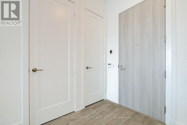 Building Photo - 80 Vanauley St