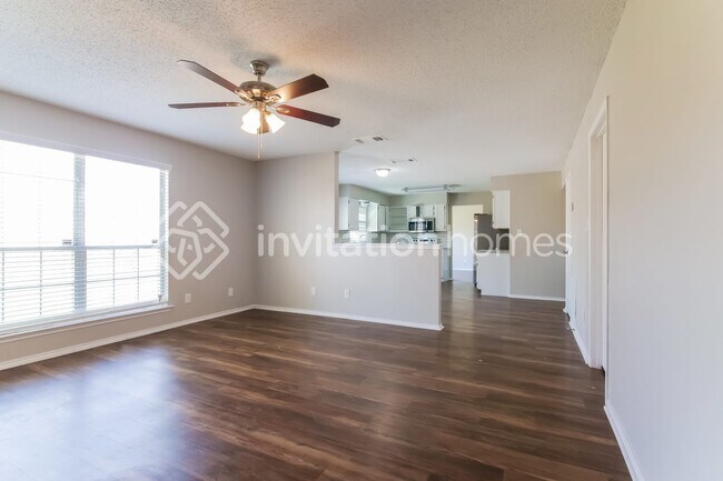 Foto del edificio - 4216 Hathaway Dr