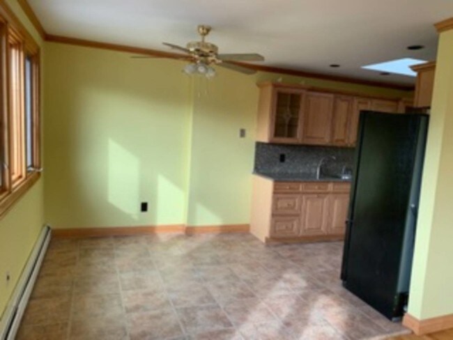 Building Photo - 559 Alverson Ave
