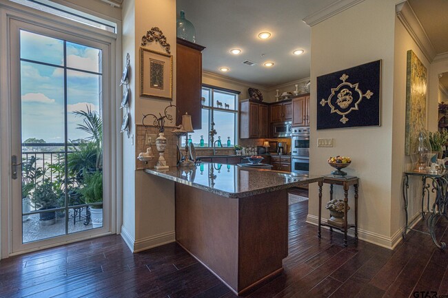 Foto del edificio - 2801 Wexford Dr