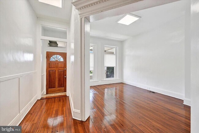 Foto del edificio - 3022 Harford Rd