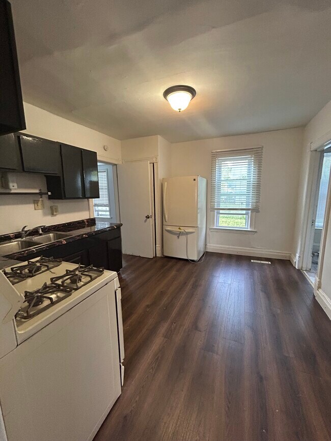 Foto del edificio - 4126 Madison St NE