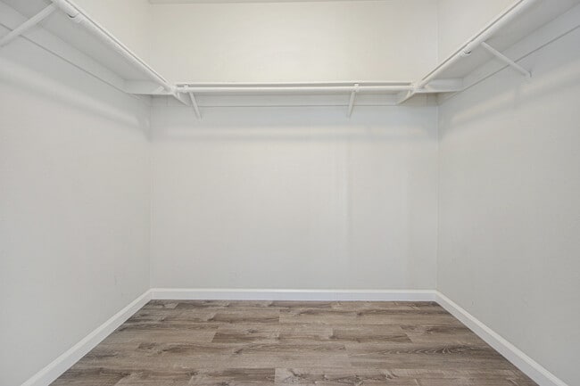 Building Photo - 3005 Jeffrey Dr
