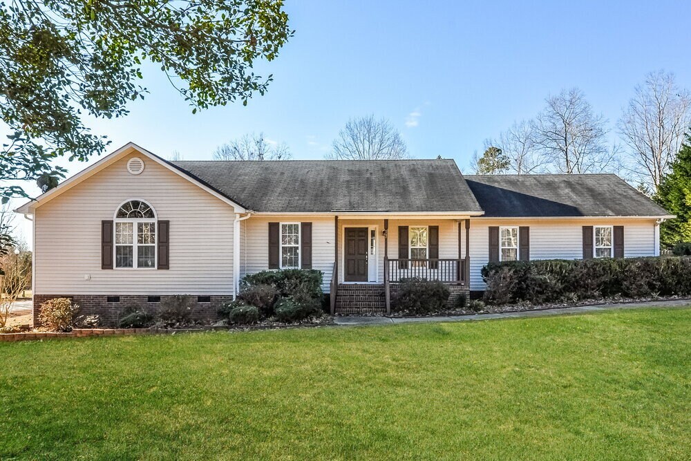 Primary Photo - 77 Smiths Creek Dr