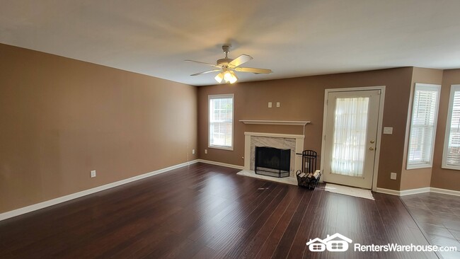 Foto del edificio - 1165 Amhearst Oaks Dr