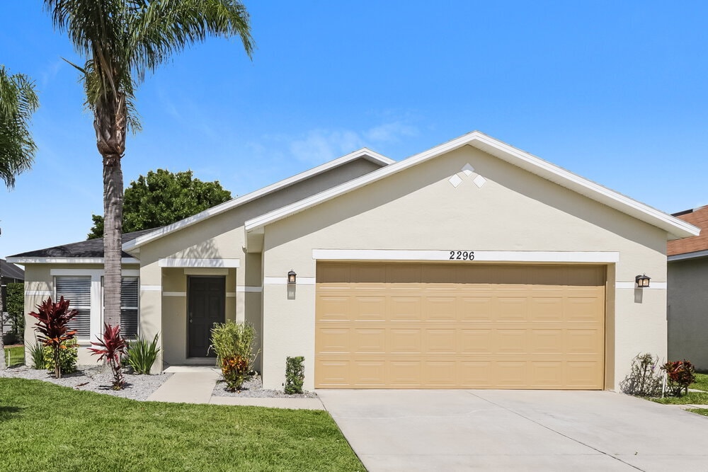 Primary Photo - 2296 Blackwood Dr