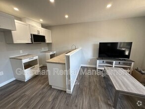 Building Photo - 215 Langworthy St