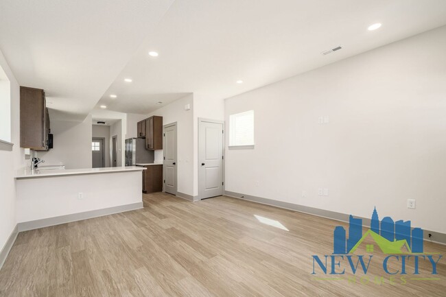 Foto del edificio - Newly Built Spacious Two Bedroom Single Fa...