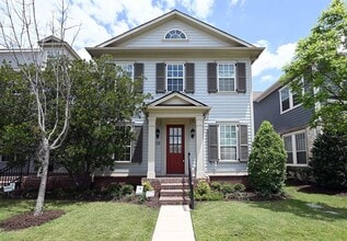 Building Photo - 1021 Water St