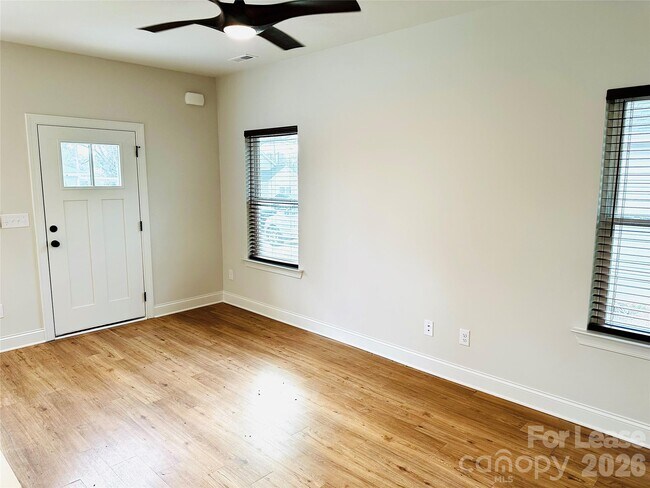 Foto del edificio - 521 N Linwood Ave