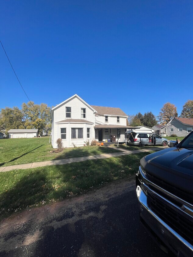 Primary Photo - 410 E Essex St