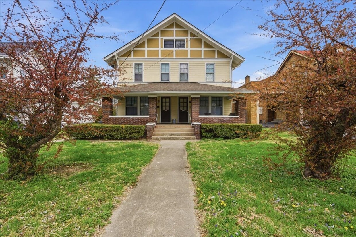 Photo - 5334 E Washington Street - Unit 3 - $925.00/mo.